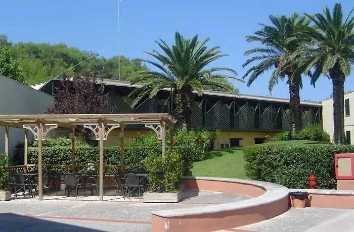 Serra Degli Alimini 2 アパートホテル *